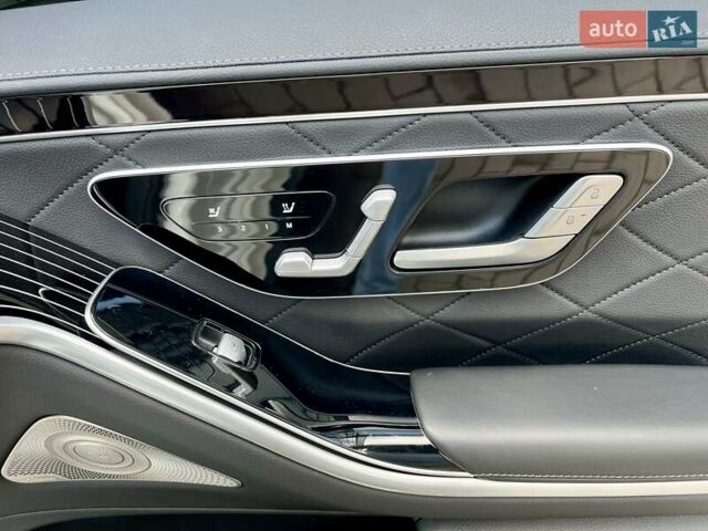 Белый Мерседес С Класс, объемом двигателя 3.98 л и пробегом 42 тыс. км за 102900 $, фото 48 на Automoto.ua