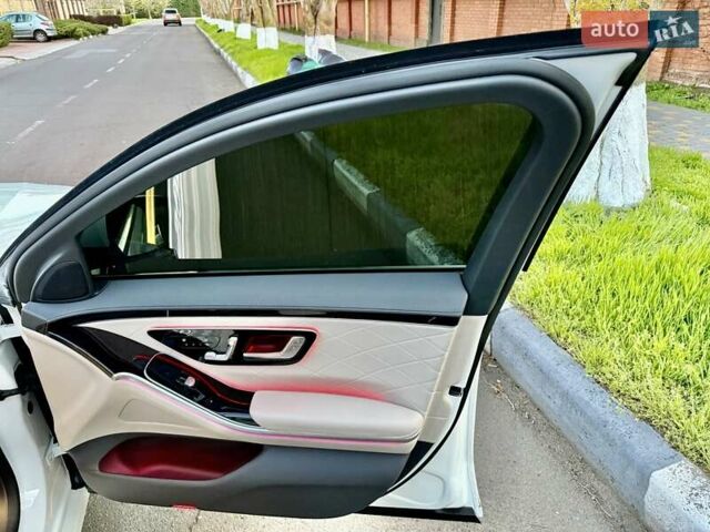 Білий Мерседес С Клас, об'ємом двигуна 3 л та пробігом 36 тис. км за 127000 $, фото 34 на Automoto.ua