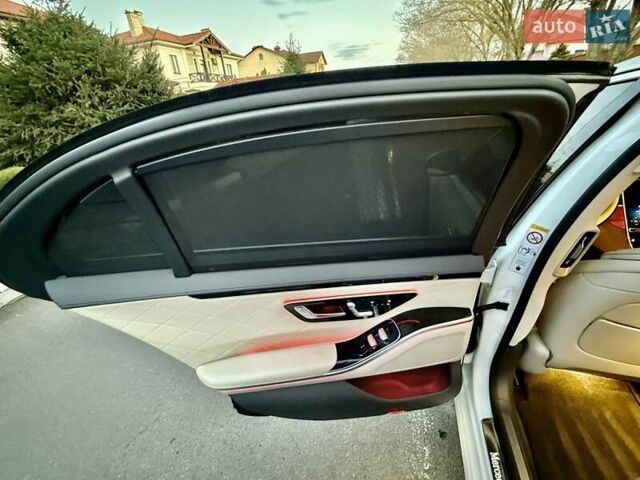 Білий Мерседес С Клас, об'ємом двигуна 3 л та пробігом 36 тис. км за 127000 $, фото 59 на Automoto.ua