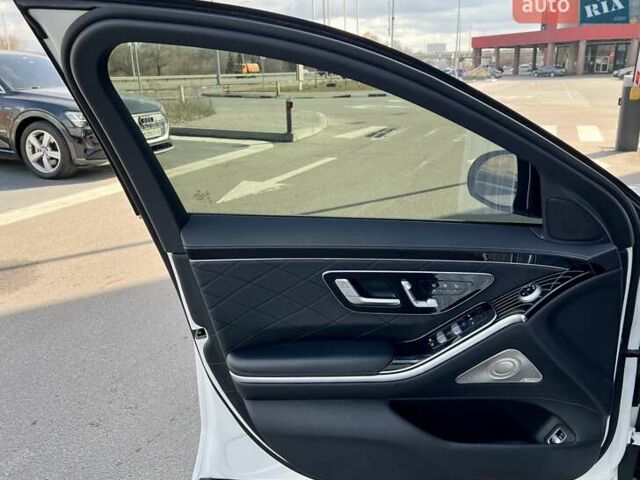 Белый Мерседес С Класс, объемом двигателя 3.98 л и пробегом 42 тыс. км за 102900 $, фото 19 на Automoto.ua