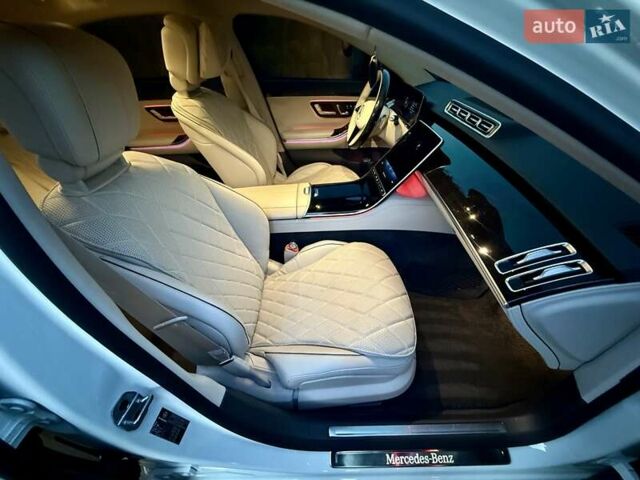 Білий Мерседес С Клас, об'ємом двигуна 3 л та пробігом 36 тис. км за 127000 $, фото 36 на Automoto.ua