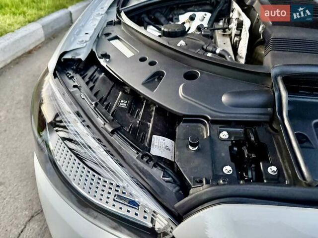 Білий Мерседес С Клас, об'ємом двигуна 3 л та пробігом 36 тис. км за 127000 $, фото 79 на Automoto.ua