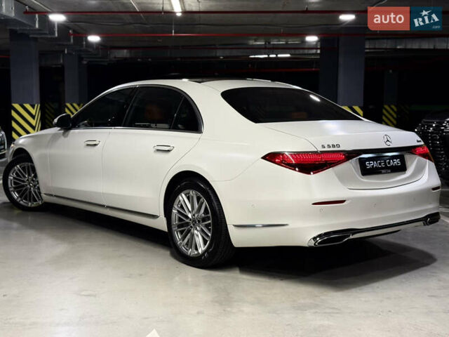 Мерседес С Клас 2021 у Києві на Automoto.ua Білий Мерседес С Клас, об'ємом двигуна 3.98 л та пробігом 29 тис. км за 91000 $, фото 9 на Automoto.ua