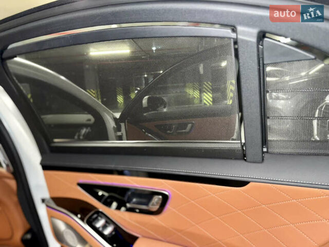 Мерседес С Клас 2021 у Києві на Automoto.ua Білий Мерседес С Клас, об'ємом двигуна 3.98 л та пробігом 29 тис. км за 91000 $, фото 36 на Automoto.ua