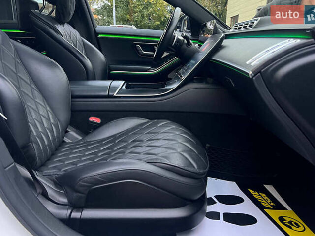 Белый Мерседес С Класс, объемом двигателя 2.93 л и пробегом 145 тыс. км за 97000 $, фото 7 на Automoto.ua