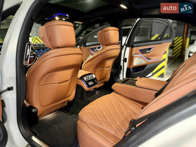 Мерседес С Клас 2021 у Києві на Automoto.ua Білий Мерседес С Клас, об'ємом двигуна 3.98 л та пробігом 29 тис. км за 91000 $, фото 25 на Automoto.ua