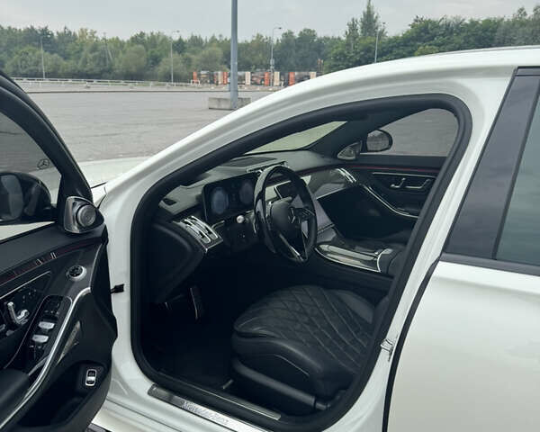 Білий Мерседес С Клас, об'ємом двигуна 2.93 л та пробігом 49 тис. км за 120000 $, фото 47 на Automoto.ua