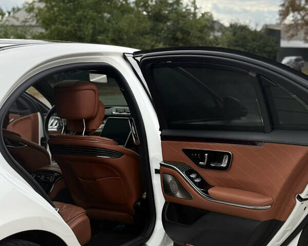 Белый Мерседес С Класс, объемом двигателя 3 л и пробегом 77 тыс. км за 113000 $, фото 17 на Automoto.ua