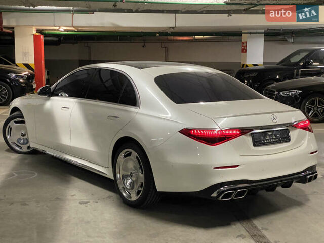 Білий Мерседес С Клас, об'ємом двигуна 3.98 л та пробігом 6 тис. км за 178000 $, фото 4 на Automoto.ua