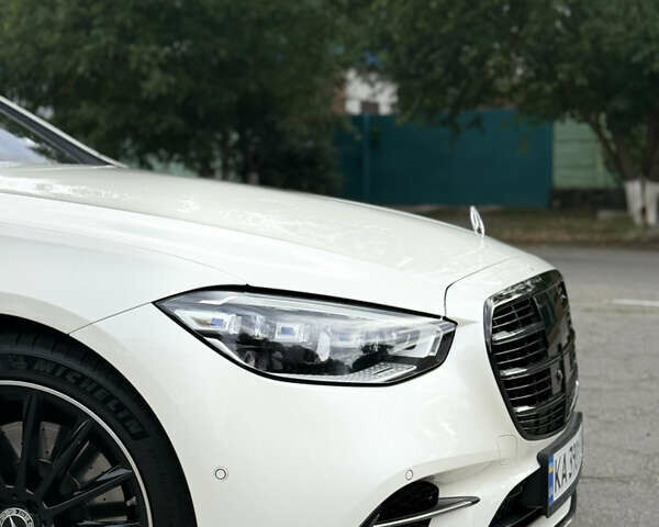 Белый Мерседес С Класс, объемом двигателя 3 л и пробегом 77 тыс. км за 113000 $, фото 3 на Automoto.ua