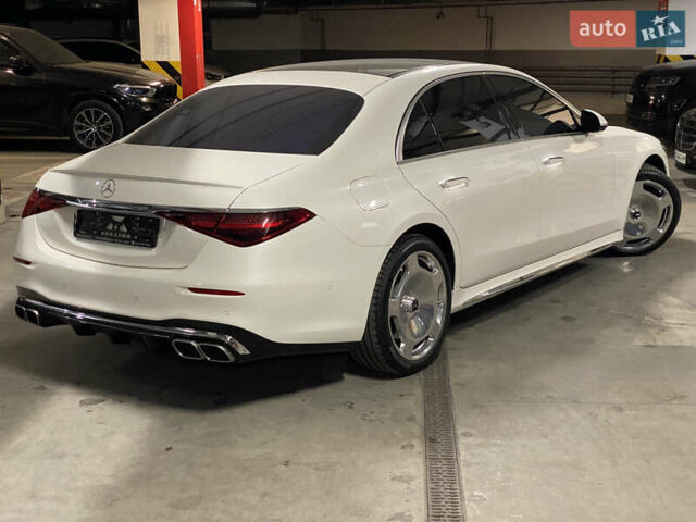 Білий Мерседес С Клас, об'ємом двигуна 3.98 л та пробігом 6 тис. км за 178000 $, фото 5 на Automoto.ua