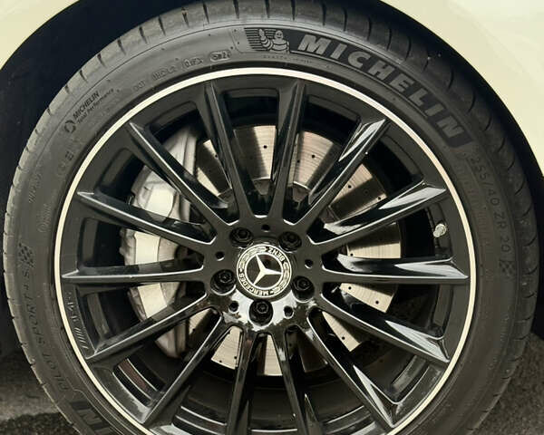 Белый Мерседес С Класс, объемом двигателя 3 л и пробегом 77 тыс. км за 113000 $, фото 4 на Automoto.ua