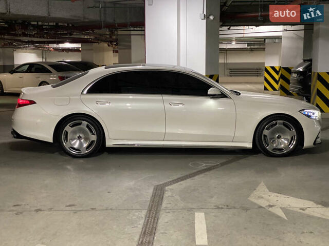 Білий Мерседес С Клас, об'ємом двигуна 3.98 л та пробігом 6 тис. км за 178000 $, фото 7 на Automoto.ua