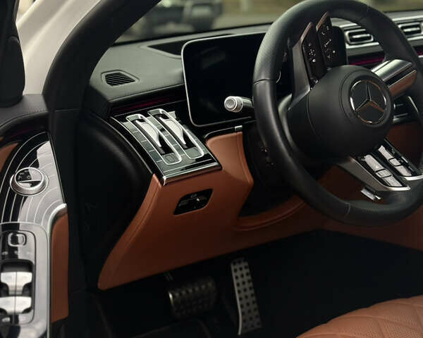 Белый Мерседес С Класс, объемом двигателя 3 л и пробегом 77 тыс. км за 113000 $, фото 12 на Automoto.ua