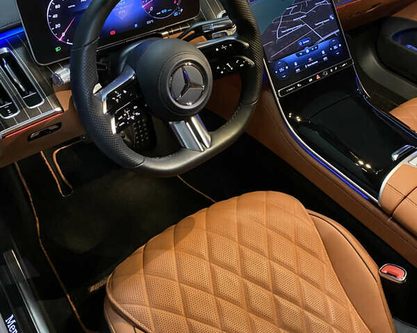 Білий Мерседес С Клас, об'ємом двигуна 3.98 л та пробігом 6 тис. км за 178000 $, фото 8 на Automoto.ua