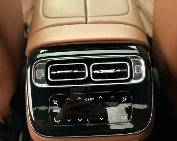 Белый Мерседес С Класс, объемом двигателя 3 л и пробегом 77 тыс. км за 113000 $, фото 24 на Automoto.ua