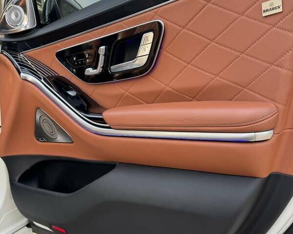 Білий Мерседес С Клас, об'ємом двигуна 3.98 л та пробігом 80 тис. км за 149999 $, фото 46 на Automoto.ua