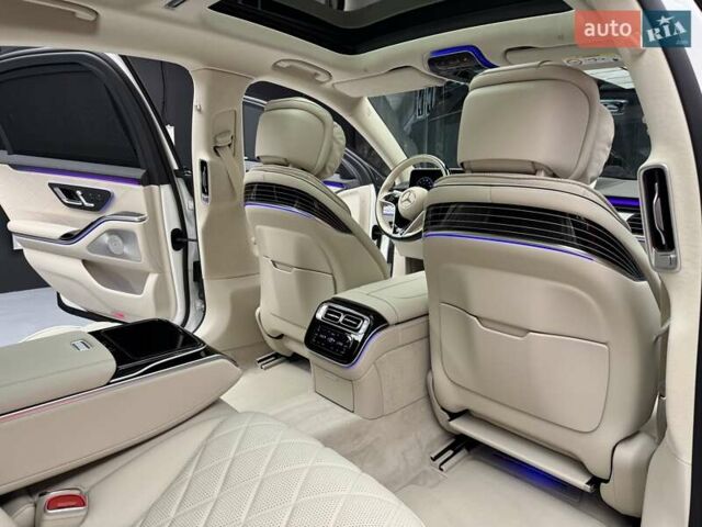 Білий Мерседес С Клас, об'ємом двигуна 3 л та пробігом 2 тис. км за 157700 $, фото 55 на Automoto.ua