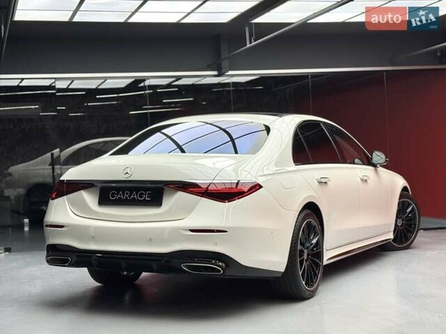 Білий Мерседес С Клас, об'ємом двигуна 3 л та пробігом 2 тис. км за 157700 $, фото 18 на Automoto.ua