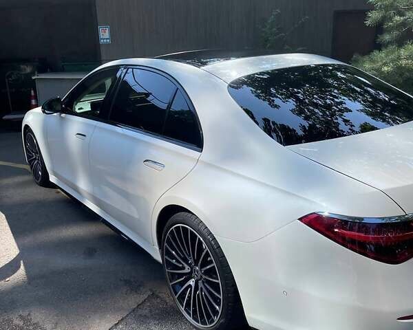 Белый Мерседес С Класс, объемом двигателя 2.93 л и пробегом 42 тыс. км за 150000 $, фото 1 на Automoto.ua