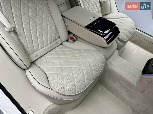 Білий Мерседес С Клас, об'ємом двигуна 3 л та пробігом 2 тис. км за 157700 $, фото 54 на Automoto.ua