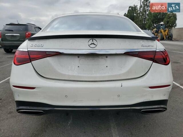 Білий Мерседес С Клас, об'ємом двигуна 4 л та пробігом 26 тис. км за 52300 $, фото 5 на Automoto.ua