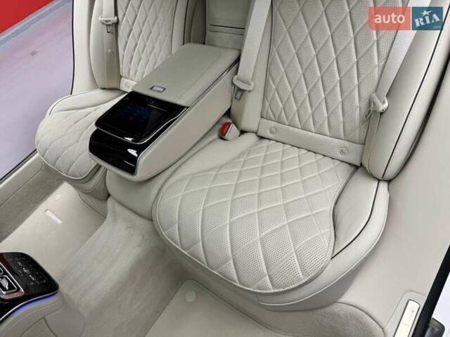 Білий Мерседес С Клас, об'ємом двигуна 3 л та пробігом 2 тис. км за 157700 $, фото 47 на Automoto.ua