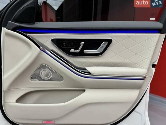 Білий Мерседес С Клас, об'ємом двигуна 3 л та пробігом 2 тис. км за 157700 $, фото 60 на Automoto.ua