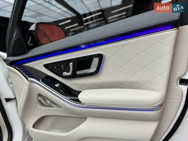 Білий Мерседес С Клас, об'ємом двигуна 3 л та пробігом 2 тис. км за 157700 $, фото 61 на Automoto.ua