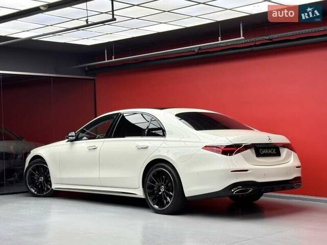 Білий Мерседес С Клас, об'ємом двигуна 3 л та пробігом 2 тис. км за 157700 $, фото 25 на Automoto.ua