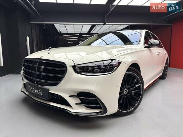 Білий Мерседес С Клас, об'ємом двигуна 3 л та пробігом 2 тис. км за 157700 $, фото 3 на Automoto.ua
