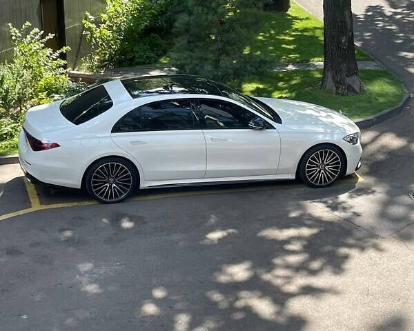 Белый Мерседес С Класс, объемом двигателя 2.93 л и пробегом 42 тыс. км за 150000 $, фото 9 на Automoto.ua