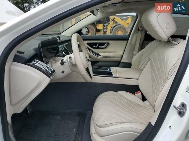 Білий Мерседес С Клас, об'ємом двигуна 4 л та пробігом 26 тис. км за 52300 $, фото 6 на Automoto.ua