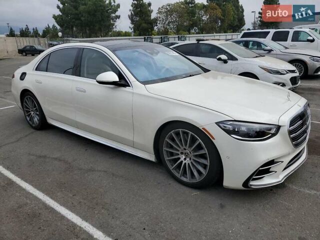 Білий Мерседес С Клас, об'ємом двигуна 4 л та пробігом 26 тис. км за 52300 $, фото 3 на Automoto.ua