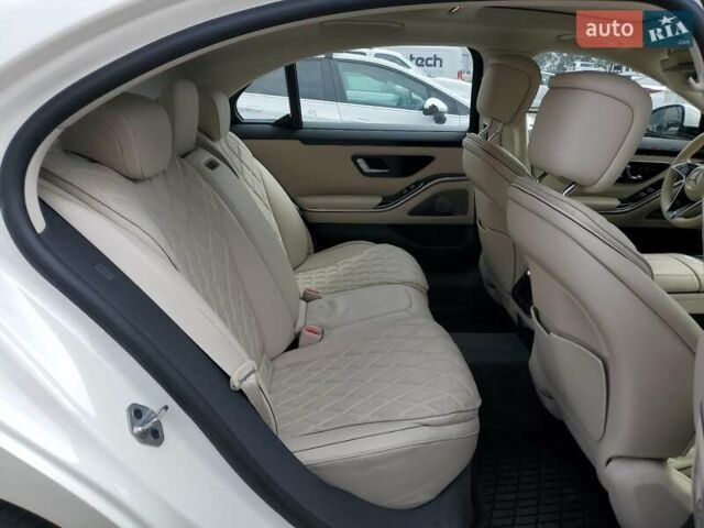 Білий Мерседес С Клас, об'ємом двигуна 4 л та пробігом 26 тис. км за 52300 $, фото 9 на Automoto.ua