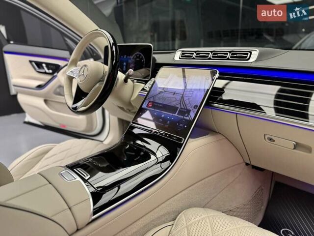 Білий Мерседес С Клас, об'ємом двигуна 3 л та пробігом 2 тис. км за 157700 $, фото 67 на Automoto.ua