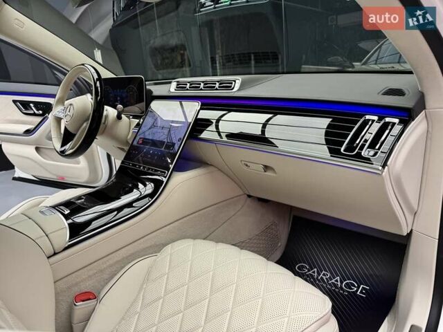 Білий Мерседес С Клас, об'ємом двигуна 3 л та пробігом 2 тис. км за 157700 $, фото 65 на Automoto.ua