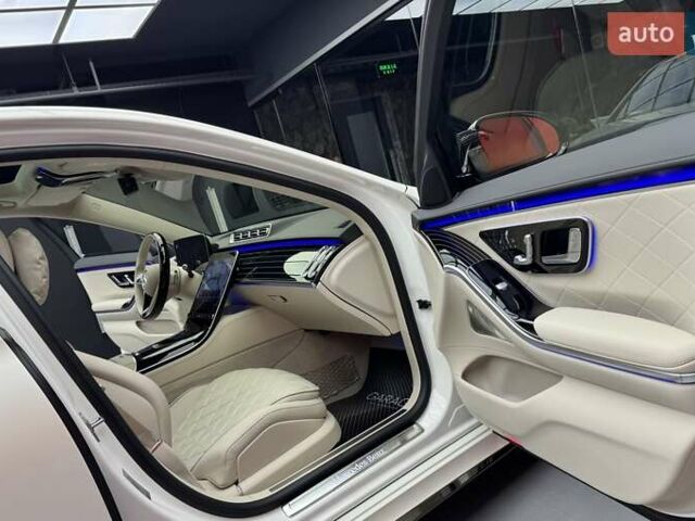 Білий Мерседес С Клас, об'ємом двигуна 3 л та пробігом 2 тис. км за 157700 $, фото 59 на Automoto.ua