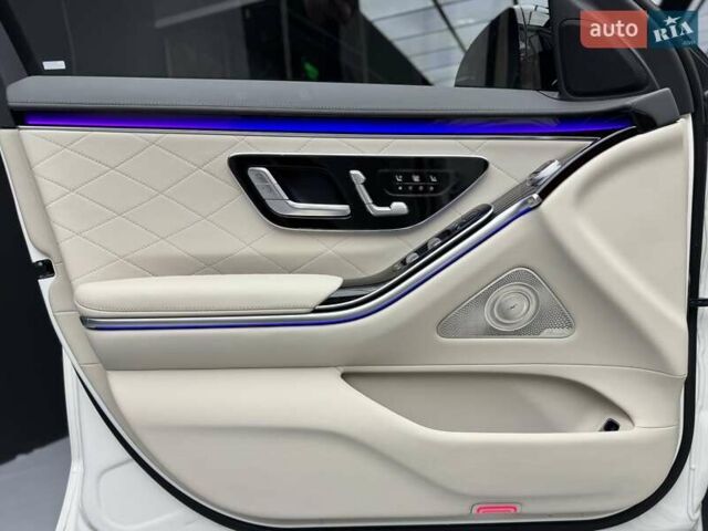 Білий Мерседес С Клас, об'ємом двигуна 3 л та пробігом 2 тис. км за 157700 $, фото 28 на Automoto.ua