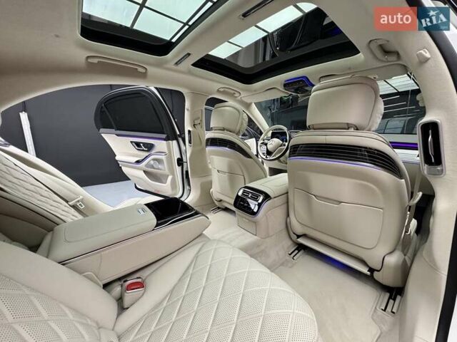 Білий Мерседес С Клас, об'ємом двигуна 3 л та пробігом 2 тис. км за 157700 $, фото 56 на Automoto.ua