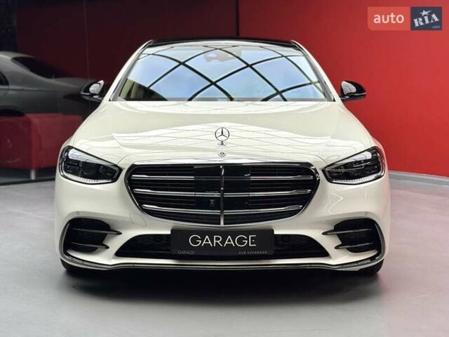 Білий Мерседес С Клас, об'ємом двигуна 3 л та пробігом 2 тис. км за 157700 $, фото 1 на Automoto.ua