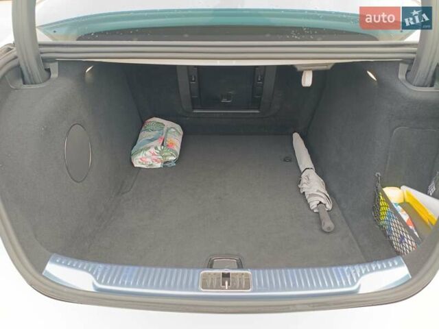 Білий Мерседес С Клас, об'ємом двигуна 2.93 л та пробігом 48 тис. км за 155000 $, фото 32 на Automoto.ua