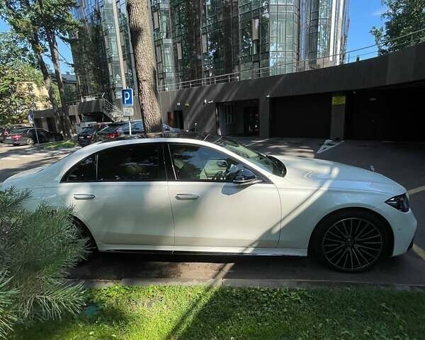 Белый Мерседес С Класс, объемом двигателя 2.93 л и пробегом 42 тыс. км за 150000 $, фото 6 на Automoto.ua