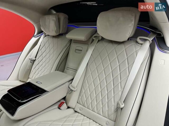 Білий Мерседес С Клас, об'ємом двигуна 3 л та пробігом 2 тис. км за 157700 $, фото 46 на Automoto.ua