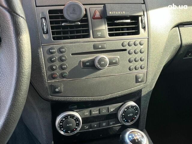 Мерседес С Класс 2010 в Киеве на Automoto.ua Белый Мерседес С Класс, объемом двигателя 2.1 л и пробегом 412 тыс. км за 8990 $, фото 20 на Automoto.ua