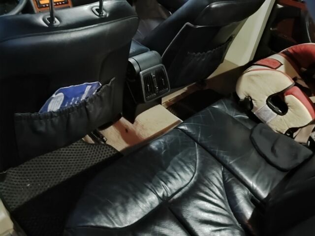 Мерседес С Класс 1996 в Золотоноше на Automoto.ua Бежевый Мерседес С Класс, объемом двигателя 3.2 л и пробегом 381 тыс. км за 4200 $, фото 5 на Automoto.ua