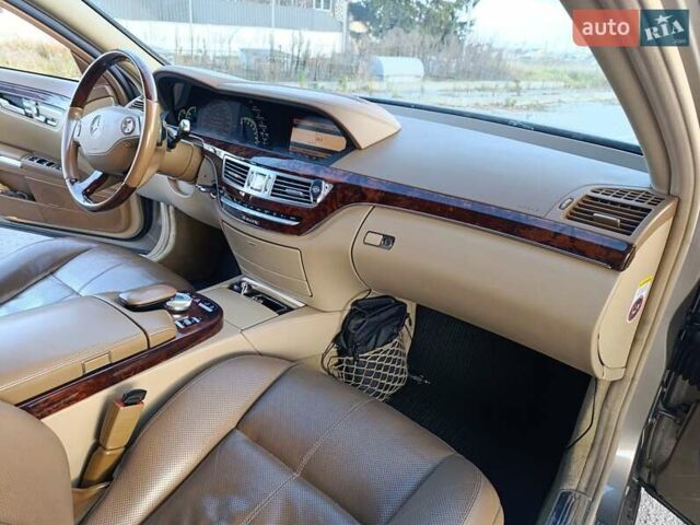 Бежевый Мерседес С Класс, объемом двигателя 4.7 л и пробегом 389 тыс. км за 12500 $, фото 72 на Automoto.ua