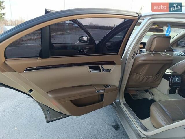 Бежевый Мерседес С Класс, объемом двигателя 4.7 л и пробегом 389 тыс. км за 12500 $, фото 60 на Automoto.ua