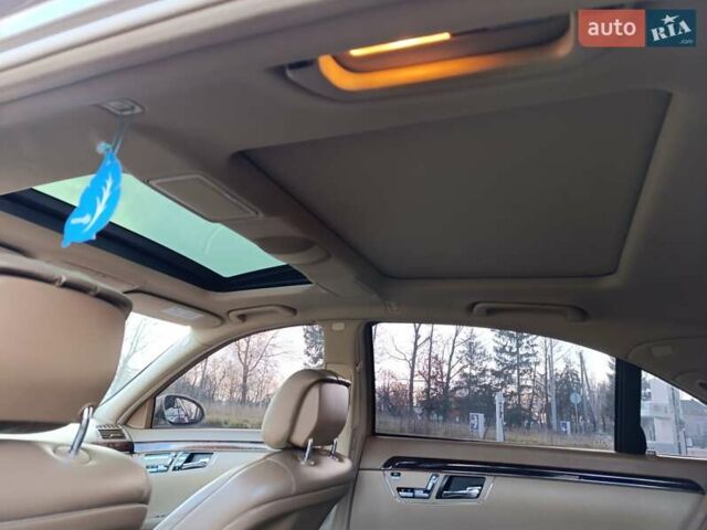 Бежевый Мерседес С Класс, объемом двигателя 4.7 л и пробегом 389 тыс. км за 12500 $, фото 58 на Automoto.ua