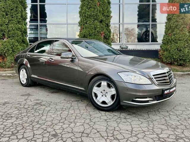 Бежевый Мерседес С Класс, объемом двигателя 6 л и пробегом 120 тыс. км за 44999 $, фото 2 на Automoto.ua